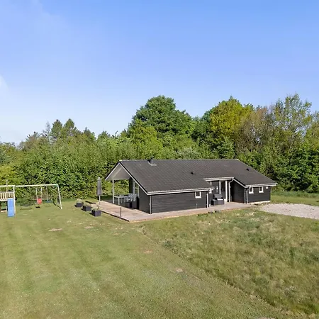 Estrid - 30km From The Sea By Interhome *